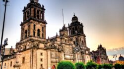 Confidencial  Datos informativos sobre  Catedral Metropolitana De La Ciudad De México  Que  Solo Los  Autoridades Saben Existir